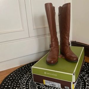 Gorgeous brown leather boots